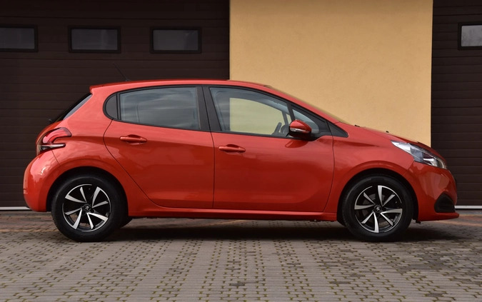 Peugeot 208 cena 34900 przebieg: 54717, rok produkcji 2018 z Janów Lubelski małe 704
